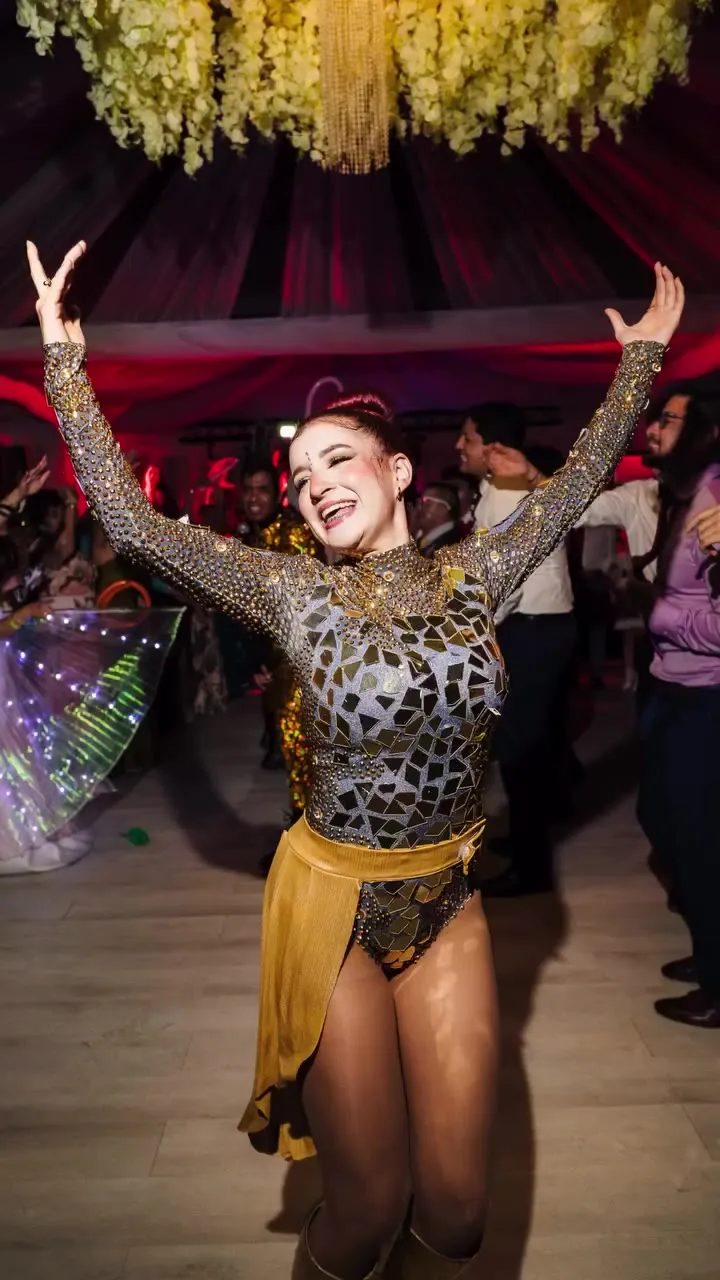 Fiesta con show de hora loca